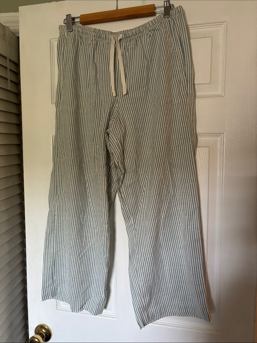 NWT Soma Blue and White Striped cropped pants
